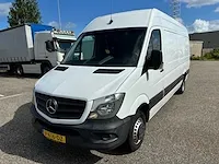 Mercedes-benz sprinter bedrijfswagen met koeling