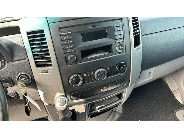 Mercedes-benz sprinter bedrijfswagen met koeling - afbeelding 12 van  14