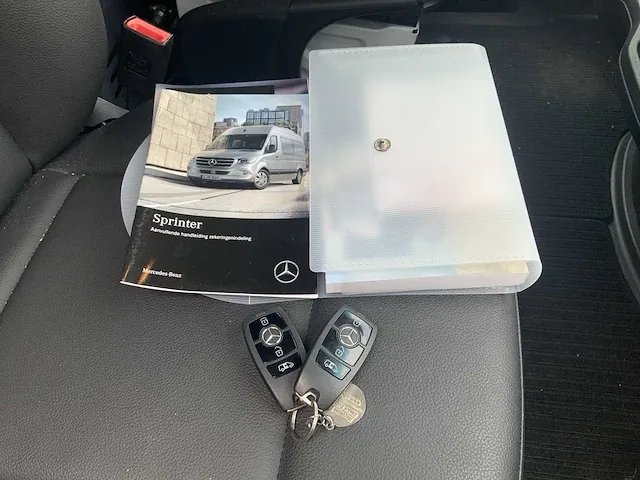 Mercedes-benz sprinter sprinter bedrijfswagen - afbeelding 26 van  32