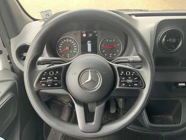 Mercedes-benz sprinter sprinter bedrijfswagen - afbeelding 32 van  32