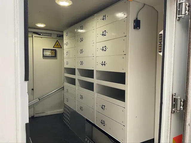 Mercedes-benz sprinter waardetransporter “gepantserd” - afbeelding 11 van  37