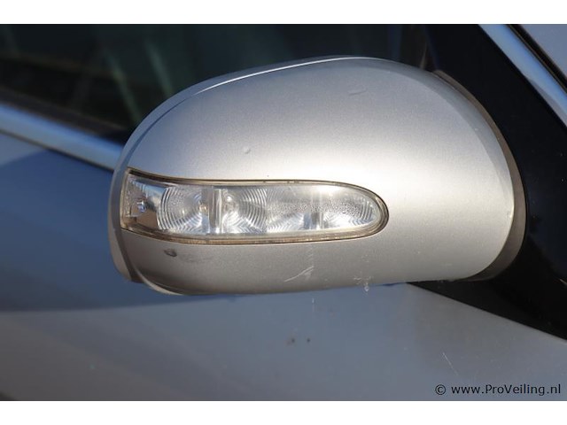 Mercedes-benz stationwagen type r500 4 matic |full options | 8 cillinders | automaat| bwjr. 2006 | kenteken: rg-241-f - afbeelding 2 van  39