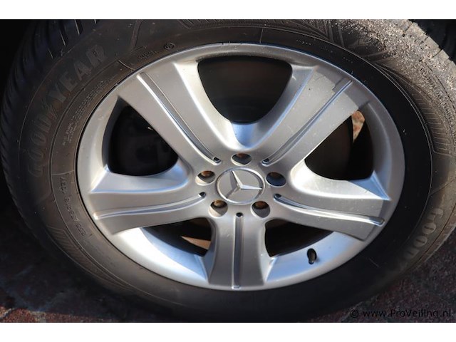 Mercedes-benz stationwagen type r500 4 matic |full options | 8 cillinders | automaat| bwjr. 2006 | kenteken: rg-241-f - afbeelding 3 van  39