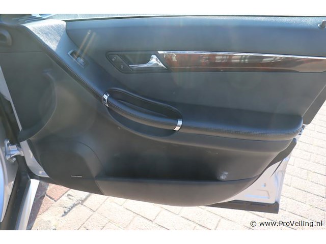 Mercedes-benz stationwagen type r500 4 matic |full options | 8 cillinders | automaat| bwjr. 2006 | kenteken: rg-241-f - afbeelding 9 van  39