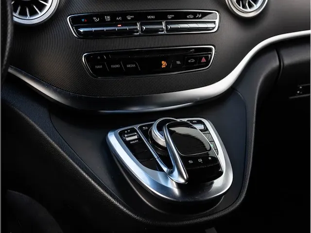 Mercedes-benz v-klasse 250d 4-matic lang dc automaat 2016 vol leer 360°camera elektrische kofferklep, vfl-17-s - afbeelding 11 van  32