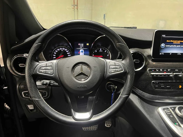 Mercedes-benz v220d lang maybach dc avantgarde 163pk 2020 v-klasse, v-99-fpz - afbeelding 14 van  42