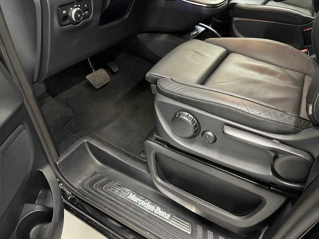 Mercedes-benz v300d l3 avantgarde amg-line 2024 i - afbeelding 14 van  36