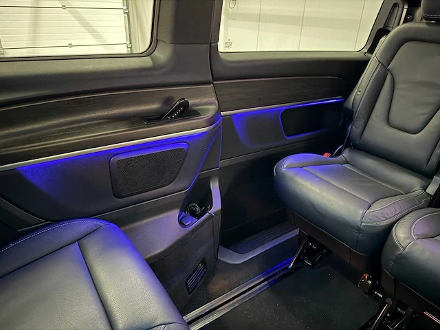 Mercedes-benz v300d l3 avantgarde amg-line 2024 i - afbeelding 20 van  36