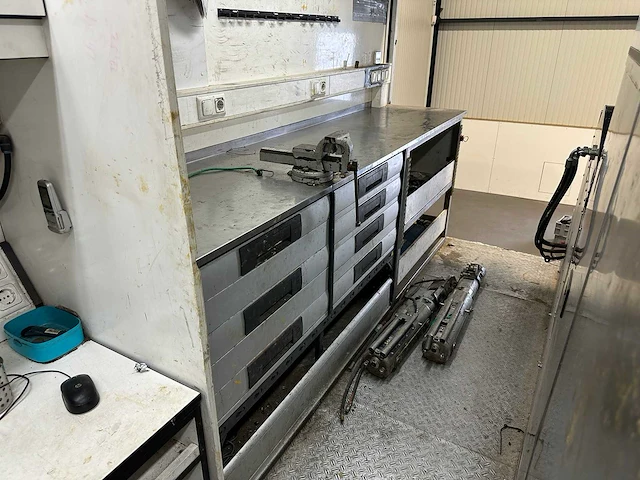 Mercedes-benz vario rioleringswagen met robots en frees 88-bkd-7 - afbeelding 10 van  36