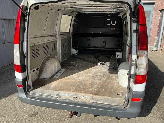 Mercedes-benz vito 109 cdi - bedrijfswagen (schade) - afbeelding 10 van  12