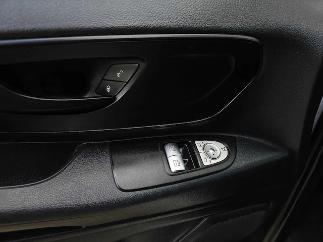 Mercedes-benz vito 111 cdi l2 h1, v-102-jf - afbeelding 13 van  24