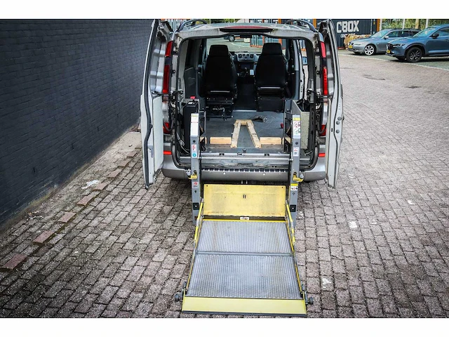 Mercedes-benz vito 111 cdi rolstoelauto, 38-vnk-7 - afbeelding 7 van  25