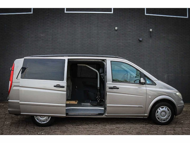 Mercedes-benz vito 111 cdi rolstoelauto, 38-vnk-7 - afbeelding 20 van  25
