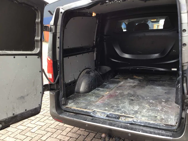 Mercedes-benz vito dubbel cabine bedrijfswagen - afbeelding 8 van  23