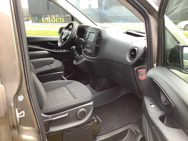 Mercedes-benz vito personenauto - afbeelding 15 van  30