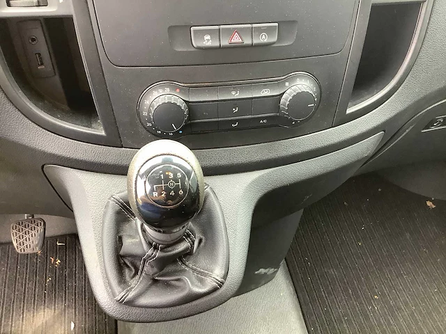 Mercedes-benz vito personenauto - afbeelding 19 van  30