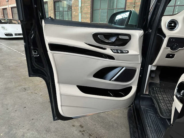 Mercedes-benz vito tourer maybach vip - exclusive 140pk 2020 v-klasse - afbeelding 35 van  59