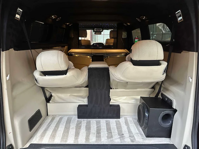 Mercedes-benz vito tourer maybach vip - exclusive 140pk 2020 v-klasse - afbeelding 37 van  59