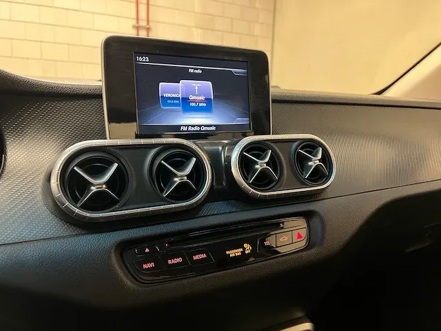 Mercedes-benz x250 d 4matic x-klasse 163pk 2017 - afbeelding 29 van  62