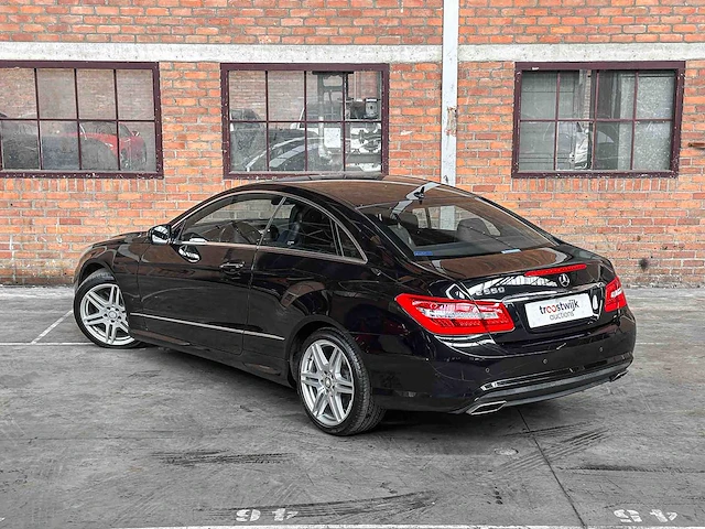 Mercedes-benzine e500 amg coupé 5.5 v8 388pk 2009 e-klasse youngtimer - afbeelding 16 van  40
