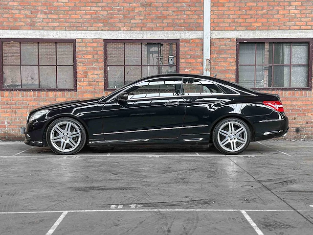 Mercedes-benzine e500 amg coupé 5.5 v8 388pk 2009 e-klasse youngtimer - afbeelding 17 van  40