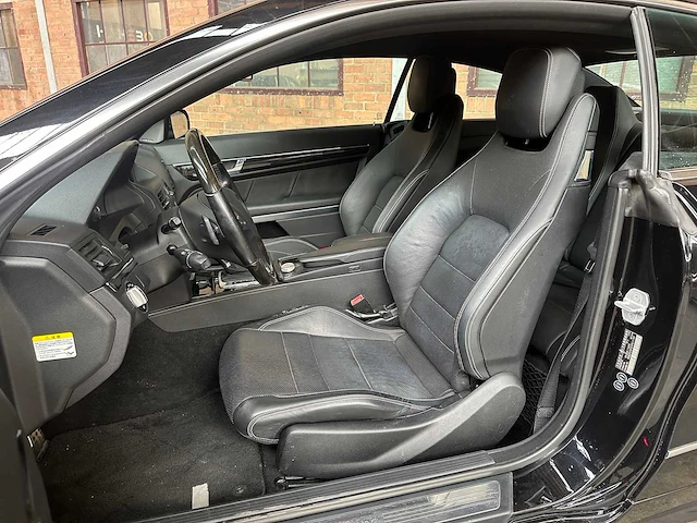 Mercedes-benzine e500 amg coupé 5.5 v8 388pk 2009 e-klasse youngtimer - afbeelding 35 van  40