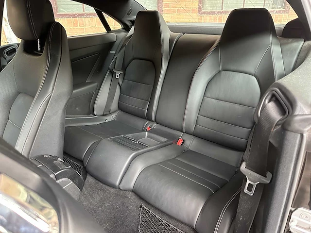 Mercedes-benzine e500 amg coupé 5.5 v8 388pk 2009 e-klasse youngtimer - afbeelding 36 van  40