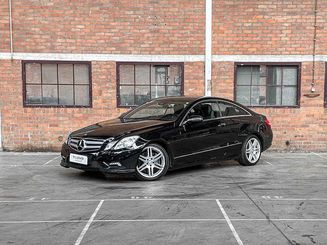 Mercedes-benzine e500 amg coupé 5.5 v8 388pk 2009 e-klasse youngtimer - afbeelding 3 van  40