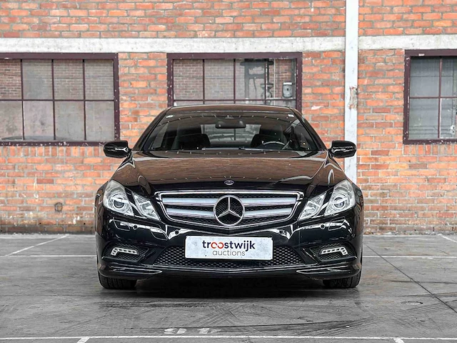 Mercedes-benzine e500 amg coupé 5.5 v8 388pk 2009 e-klasse youngtimer - afbeelding 5 van  40