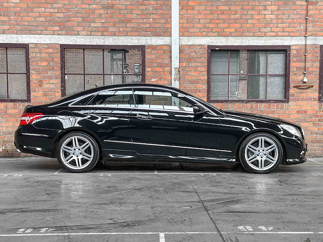 Mercedes-benzine e500 amg coupé 5.5 v8 388pk 2009 e-klasse youngtimer - afbeelding 9 van  40