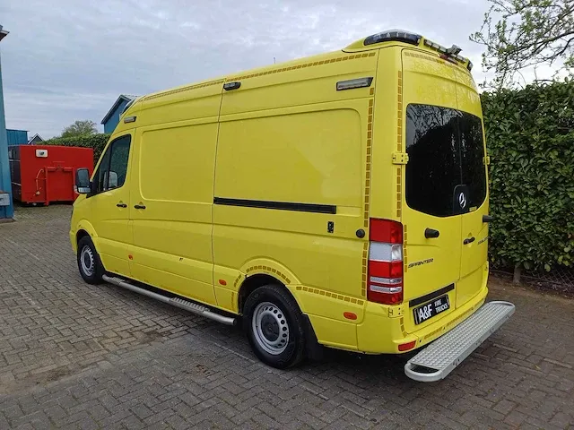 Mercedes-benz/wietmarcher sprinter 319 ambulance - afbeelding 12 van  37