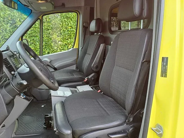 Mercedes-benz/wietmarcher sprinter ambulance - afbeelding 22 van  35