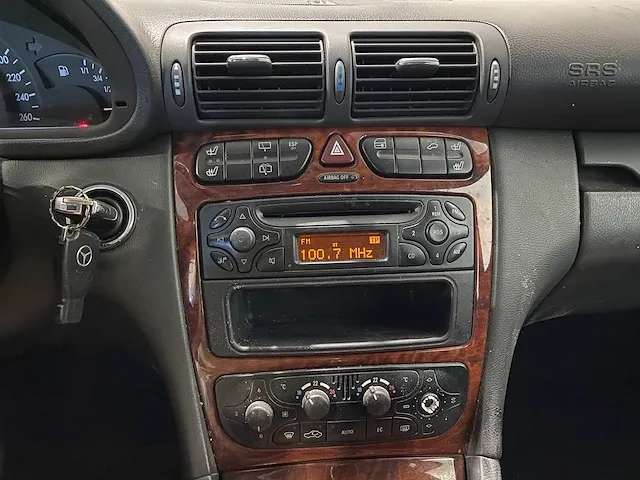 Mercedes c-klasse combi 200 k. elegance rd-257-g - afbeelding 9 van  24