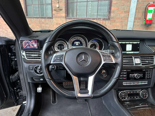 Mercedes cls500 amg 4matic shooting brake 4.7 v8 408pk 2015 cls-klasse - afbeelding 13 van  47