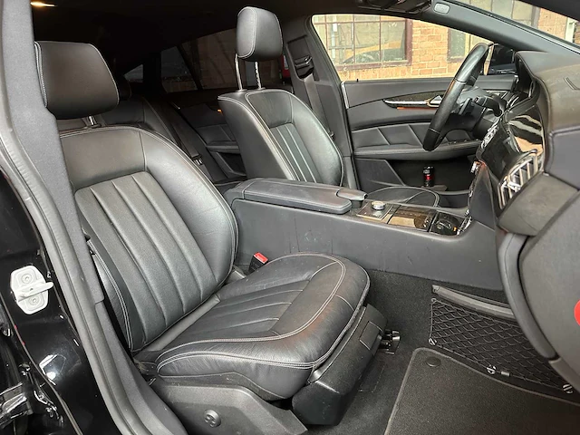 Mercedes cls500 amg 4matic shooting brake 4.7 v8 408pk 2015 cls-klasse - afbeelding 39 van  47