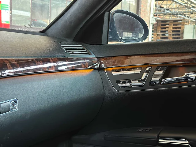 Mercedes s63 amg 6.2 v8 518pk 2007 - afbeelding 25 van  61