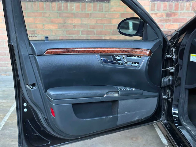 Mercedes s63 amg 6.2 v8 518pk 2007 - afbeelding 26 van  61
