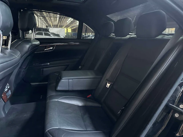 Mercedes s63 amg 6.2 v8 518pk 2007 - afbeelding 35 van  61