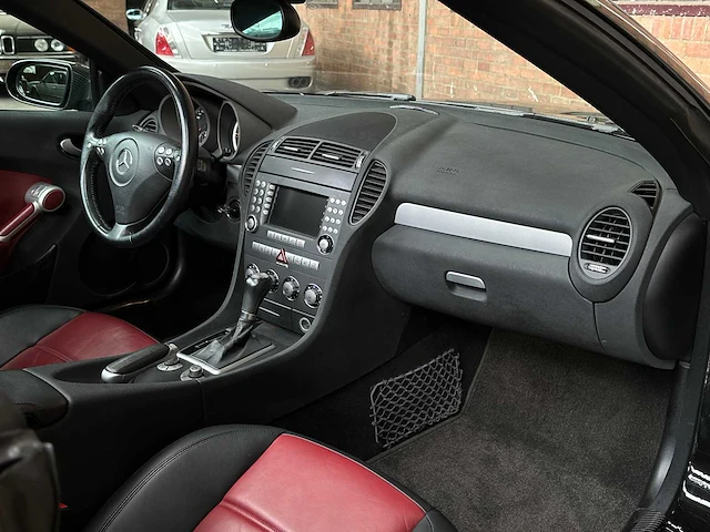 Mercedes slk55 amg 5.4 v8 360pk 2005 airscarf slk-klasse youngtimer - afbeelding 33 van  45