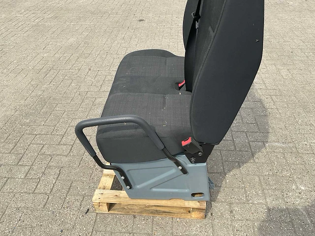 Mercedes sprinter 906 autostoelen - afbeelding 5 van  7