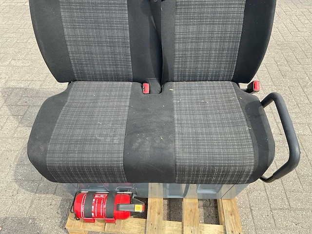 Mercedes sprinter 906 autostoelen - afbeelding 7 van  7