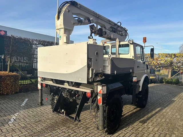 Mercedes unimog met atlas kraan - afbeelding 14 van  40