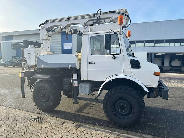 Mercedes unimog met atlas kraan - afbeelding 2 van  40