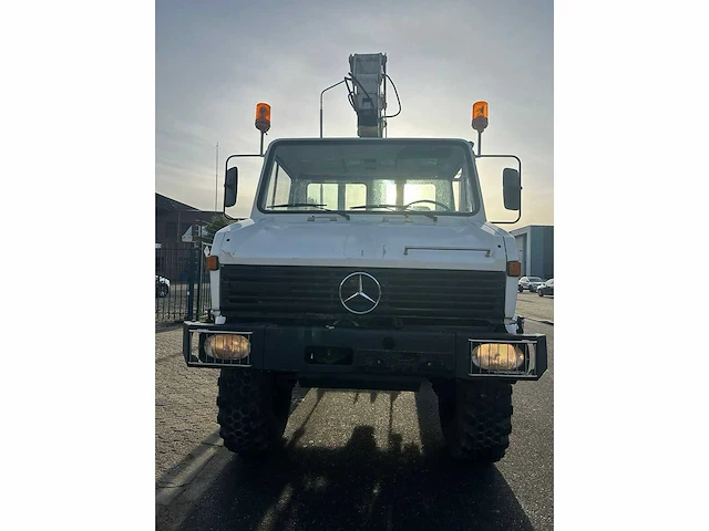 Mercedes unimog met atlas kraan - afbeelding 5 van  40