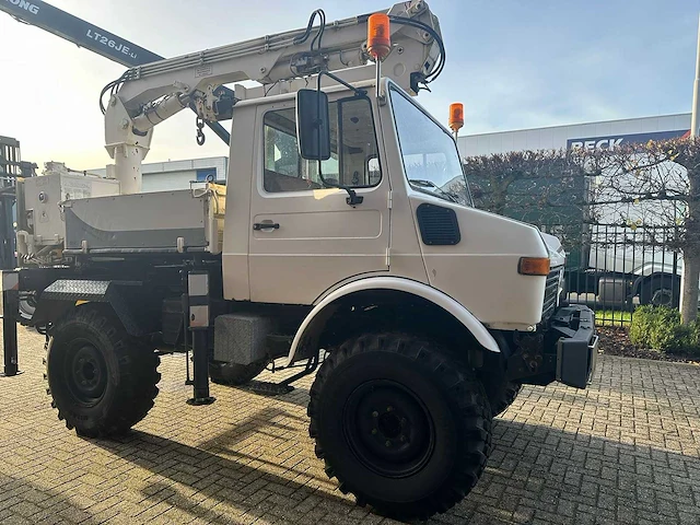 Mercedes unimog met atlas kraan - afbeelding 6 van  40