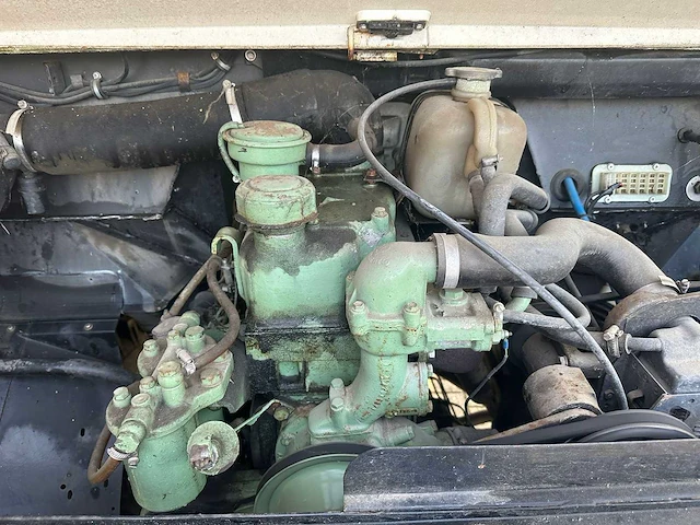 Mercedes unimog met atlas kraan - afbeelding 16 van  40