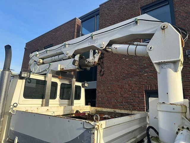 Mercedes unimog met atlas kraan - afbeelding 21 van  40