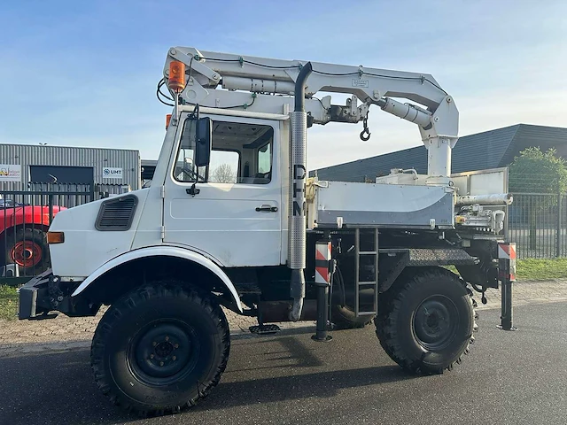 Mercedes unimog met atlas kraan - afbeelding 12 van  40