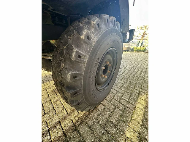 Mercedes unimog met atlas kraan - afbeelding 25 van  40