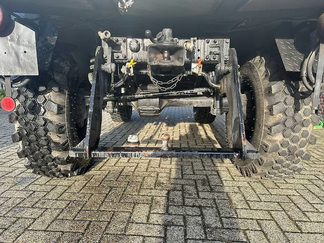 Mercedes unimog met atlas kraan - afbeelding 26 van  40